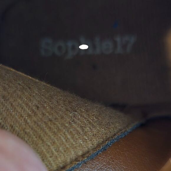 Sophie 17 Brown Size 2 Girl's Insulated Water Resistant Combat Boots Shoes Child - Picture 3 of 7